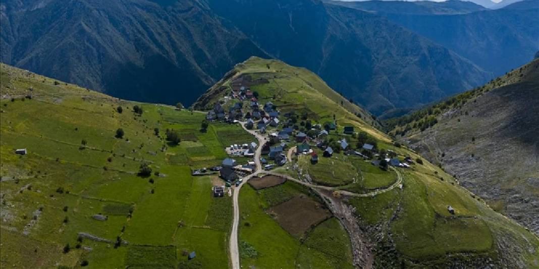 Teknoloji yok, doğa ve gerçeklik var! Bu köyde her şey eskisi gibi: Huzuru fotoğraflardan bile tatmak mümkün 2